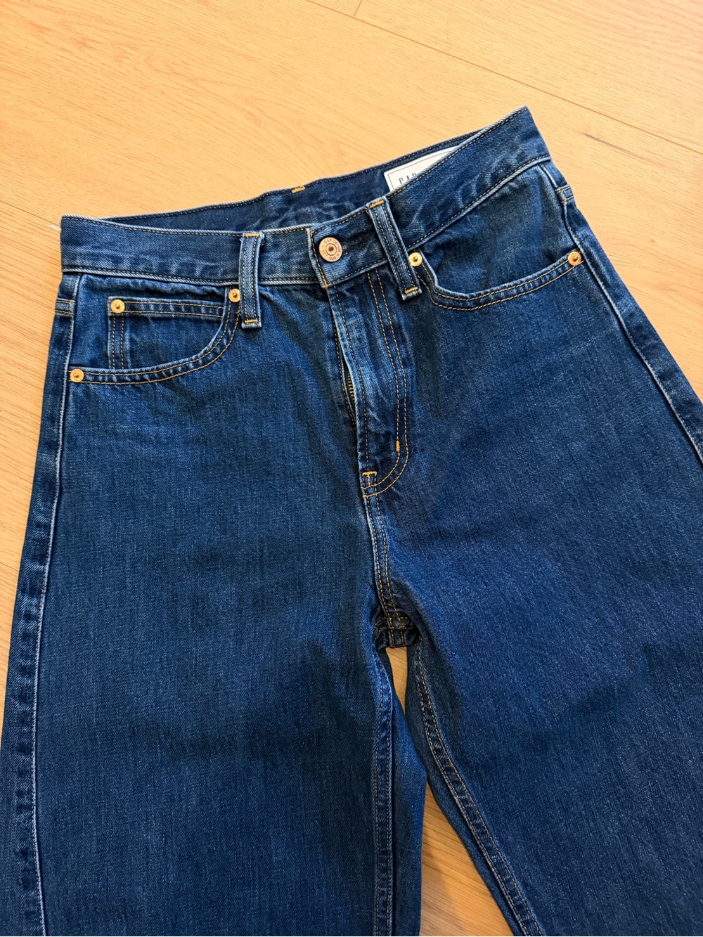 GAP High Rise Barrel Jeans | Dark Rinse - Picture 8 of 9